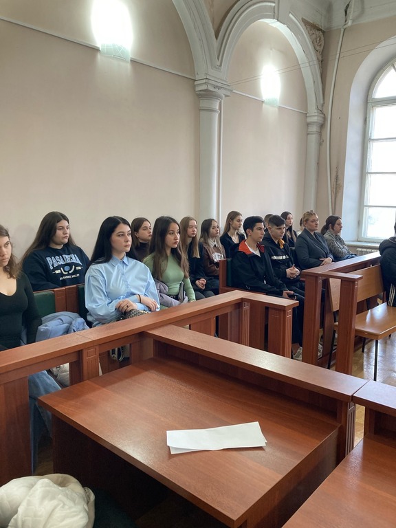 Состоялась экскурсия в Симферопольский районный суд